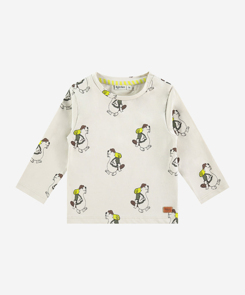 Details:&nbsp; This fashionable baby long sleeve t-shirt is made with a all over Beaver print , a round neckline, and push buttons on the side for easy opening. Perfect for any little one, this long sleeve t-shirt provides both comfort and style.&nbsp;
Color: Bone&nbsp;
Composition:&nbsp; 95% BCI cotton/5% elasthan &nbsp;