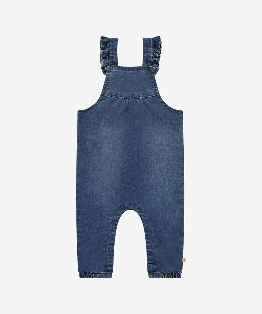 Details:&nbsp; Crafted from soft jeans material, these Baby Dungarees in Blue denim are the perfect addition to your little one's wardrobe. With pockets, these dungarees are both practical and comfortable. Perfect for all-day wear, your baby will look and feel great in these cozy dungarees.&nbsp;
Color: Jeans blue&nbsp;&nbsp;
Composition: 76% cotton/23% polyester /1% elasthan &nbsp;