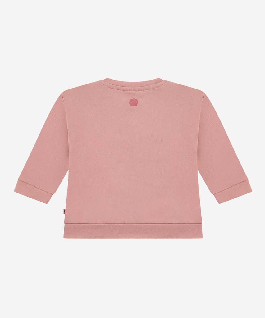 Details:&nbsp; This fashionable baby sweatshirt is made with a Big Apple print on the front, a round neckline, ribbed arm cuffs and waistband, and push buttons on the side for easy opening. Perfect for any little one, this sweatshirt provides both comfort and style.&nbsp;
Color: Powder&nbsp;
Composition:&nbsp; 95% BCI cotton/5% elasthan &nbsp;