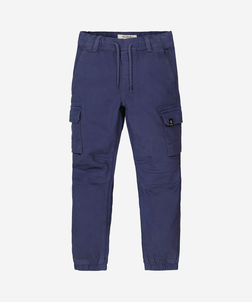 Details:&nbsp;These canvas cargo pants in whale blue offer both style and functionality. With multiple pockets and an elastic waistband, these pants provide convenience and comfort. Perfect for any outdoor adventure or everyday wear.&nbsp; Color: Whale blue&nbsp; Composition:&nbsp;98% Cotton, 2% Elasthan&nbsp;