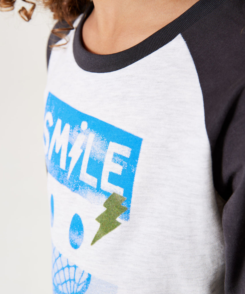 Details: &nbsp;Enhance your casual look with our LS T-Shirt Smile. This long-sleeved t-shirt features a classic round neckline and a trendy color block design in white and dark grey. The smile print on the front adds a touch of playfulness to your outfit. Stay comfortable and stylish in this versatile shirt. &nbsp; Color:&nbsp; White dark grey&nbsp; Composition:&nbsp; 100% Cotton &nbsp;