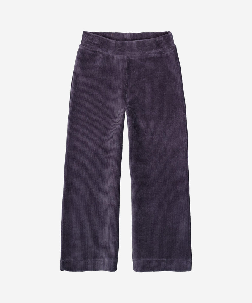 Details: &nbsp;Stay comfortable and stylish with our Wide Velvety Rib Trousers in Blue Heather. The elastic waistband ensures a perfect fit. Made with a soft and durable ribbed material, these trousers are the perfect addition to your wardrobe.&nbsp; Color: Blue heather&nbsp; Composition:&nbsp; 62% Cotton, 35% Polyester, 3% Elasthan &nbsp;