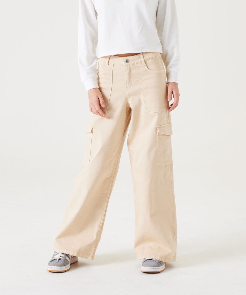 Details:&nbsp;Expertly designed with a wide leg for comfort and movement, these ivory cream cargo pants are essential for any wardrobe. The button zip closure and belt loops provide a secure fit, while the adjustable elastic on the inside ensures a tailored fit. Multiple pockets add functionality and convenience. Color: Ivory cream&nbsp; Composition:&nbsp; 98% Cotton, 2% Elasthan