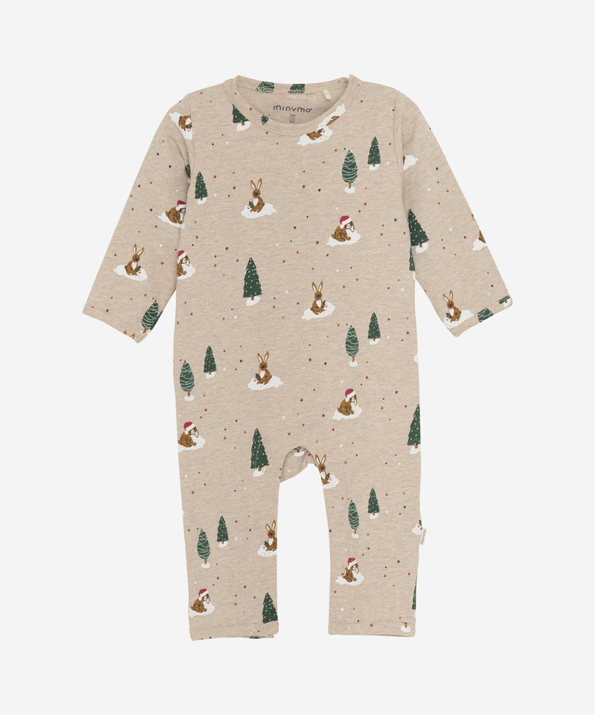 Details: Long sleeved baby jumpsuit with all over print Christmas Bunnies, push buttons and round neckline.&nbsp;
Color: Brown melee&nbsp;&nbsp;
Composition:&nbsp;90% Cotton/ 5% Polyester/ 5% Elastane&nbsp;