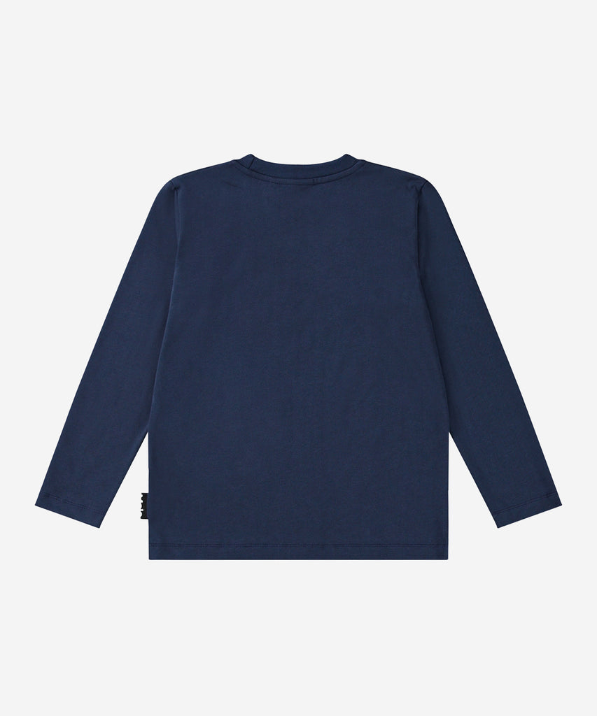 Details: Dark blue top in organic cotton with long sleeves, round neckline, ribbed trim at the neck, and regular fit. It features a Dino Night print on the front !&nbsp;
This Molo product is GOTS Organic certified by Ecocert Greenlife, License no. 197496.&nbsp;
Colour: Dark blue&nbsp;
Composition:&nbsp;100% Organic cotton&nbsp;