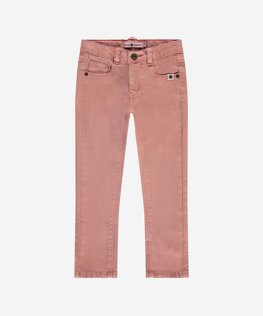 Details: Expertly designed for comfort and style, our 5 Pocket Jeans in Powder Pink is perfect for any occasion. The elasticated inside ajustable waistband, belt loops, and pockets offer practicality while the zip closure with slide button adds a touch of sophistication. Experience the perfect balance of fashion and functionality.&nbsp;&nbsp;
Color: Powder&nbsp;
Composition: 98% cotton/2% elasthan &nbsp;