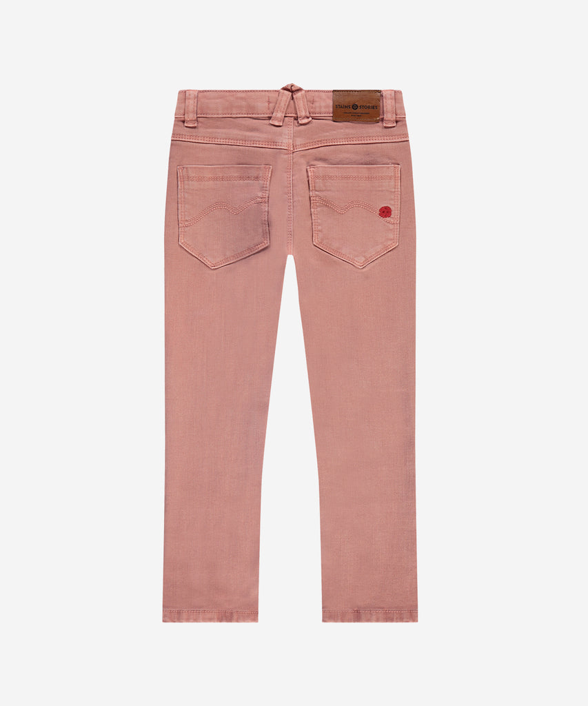 Details: Expertly designed for comfort and style, our 5 Pocket Jeans in Powder Pink is perfect for any occasion. The elasticated inside ajustable waistband, belt loops, and pockets offer practicality while the zip closure with slide button adds a touch of sophistication. Experience the perfect balance of fashion and functionality.&nbsp;&nbsp;
Color: Powder&nbsp;
Composition: 98% cotton/2% elasthan &nbsp;