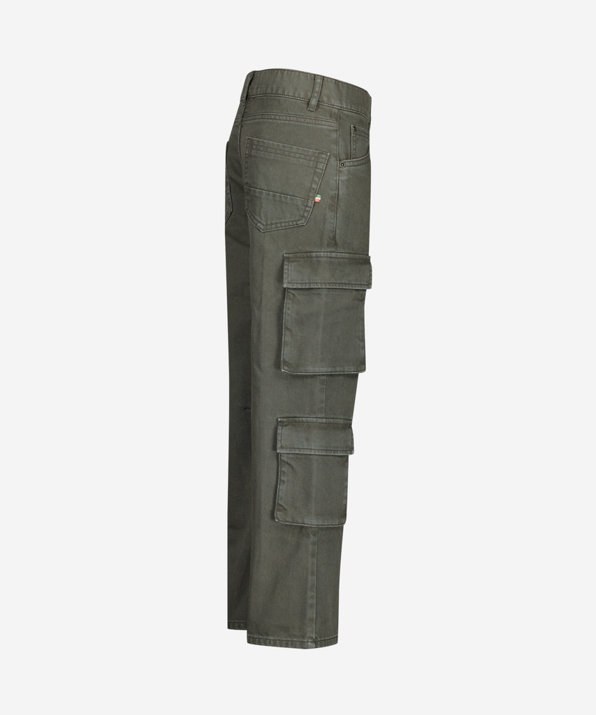 Details: &nbsp;The Sloose Cargo Canvas Pants in Stone Grey offer practicality and style. With pockets on the side of the leg, these pants provide ample storage while the zip and button closure ensure a secure fit. Perfect for any outdoor or casual occasion, these pants are a must-have for your wardrobe.&nbsp; Color: &nbsp;Stone grey&nbsp; Composition:&nbsp; 100% Cotton &nbsp;