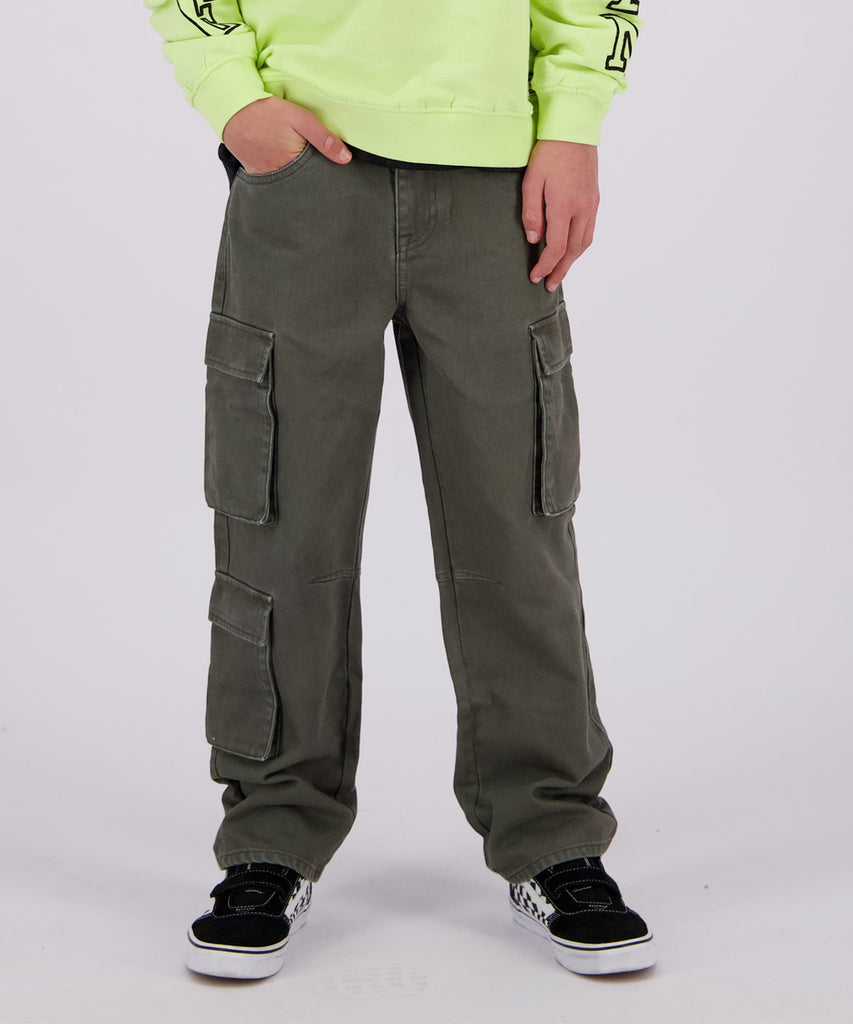 Details: &nbsp;The Sloose Cargo Canvas Pants in Stone Grey offer practicality and style. With pockets on the side of the leg, these pants provide ample storage while the zip and button closure ensure a secure fit. Perfect for any outdoor or casual occasion, these pants are a must-have for your wardrobe.&nbsp; Color: &nbsp;Stone grey&nbsp; Composition:&nbsp; 100% Cotton &nbsp;