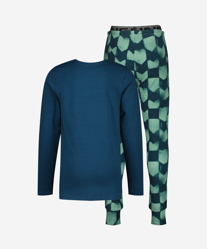 Details:&nbsp;Stay warm and stylish this winter with our Widar Pyjama Set in a dark green checkered pattern. With a long sleeve top and comfortable elastic waistband pants, you'll be cozy all night. The round neckline adds a touch of sophistication to your bedtime routine.&nbsp;
Color: Dark green&nbsp;
Composition:&nbsp; 95% Cotton / 5% Elastane &nbsp;