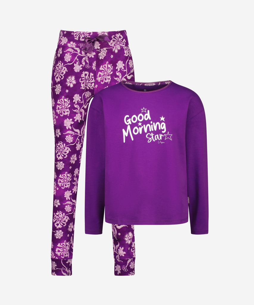 Details:&nbsp;Stay warm and stylish this winter with our Wayra Pyjama Set in a ultra purple flowers pattern. With a long sleeve top and comfortable elastic waistband pants, you'll be cozy all night. The round neckline adds a touch of sophistication to your bedtime routine.&nbsp;
Color: Ultra purple&nbsp;&nbsp;
Composition:&nbsp; 95% Cotton / 5% Elastane &nbsp;